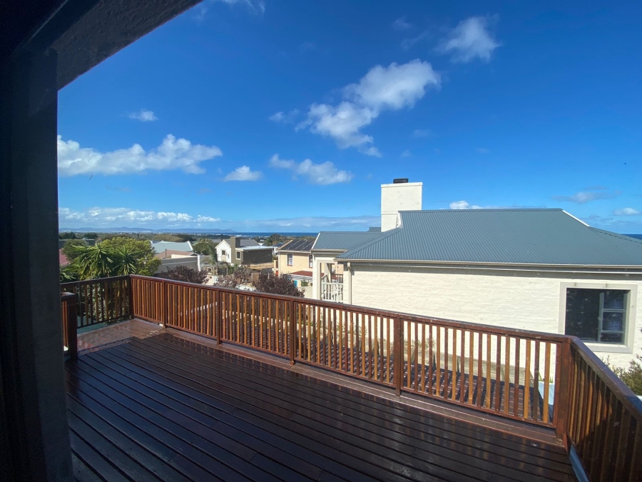 5 Bedroom Property for Sale in Onrus Western Cape